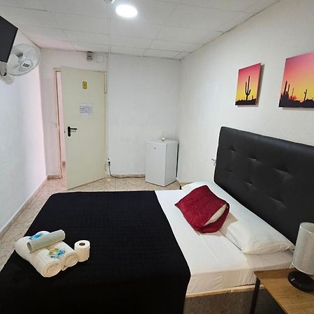 Hostal Sol Celeste Lloret de Mar Exterior foto